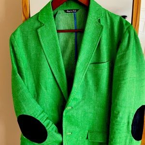 Just bought this great suit jacket this summer in Italy, worn once, slim size 42